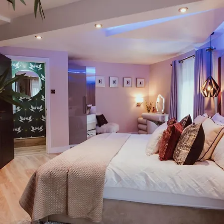 The Penthouse Luxury Central Apartment Glossop Exterior photo