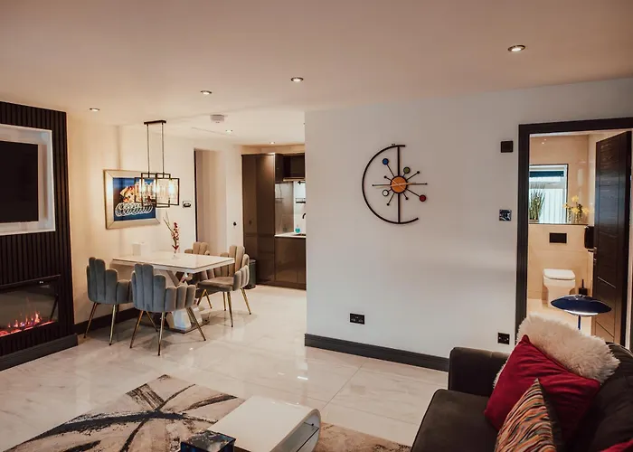 The Penthouse Luxury Central Apartment