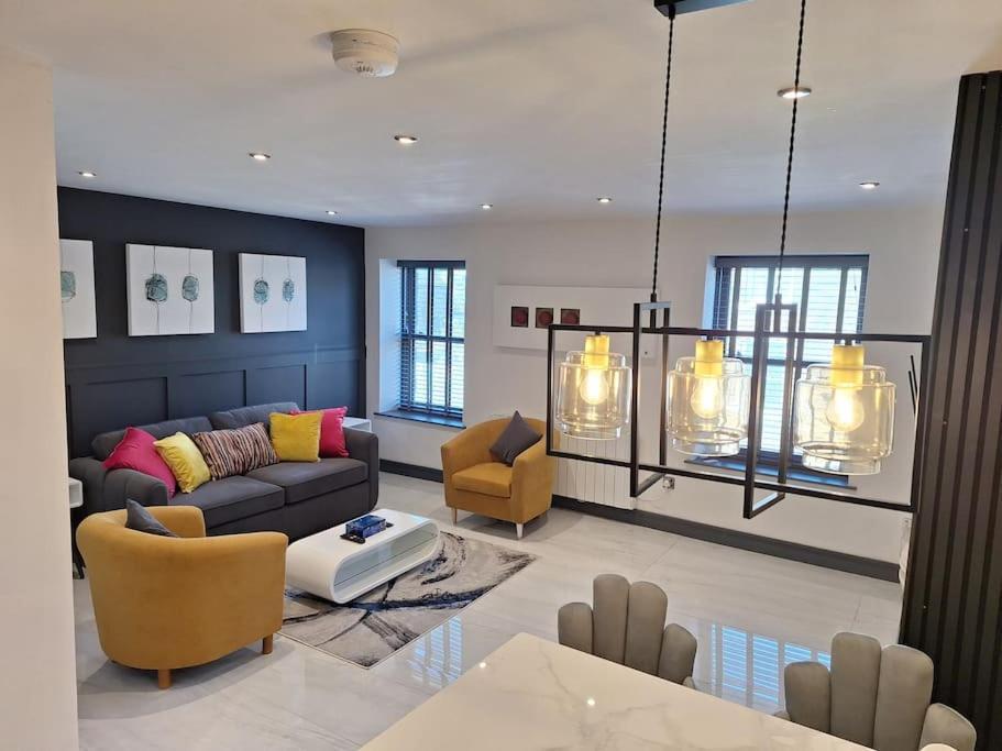 The Penthouse Luxury Apartment Glossop